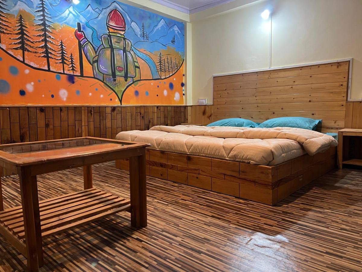 Hostel The Vagabond Manali Zewnętrze zdjęcie