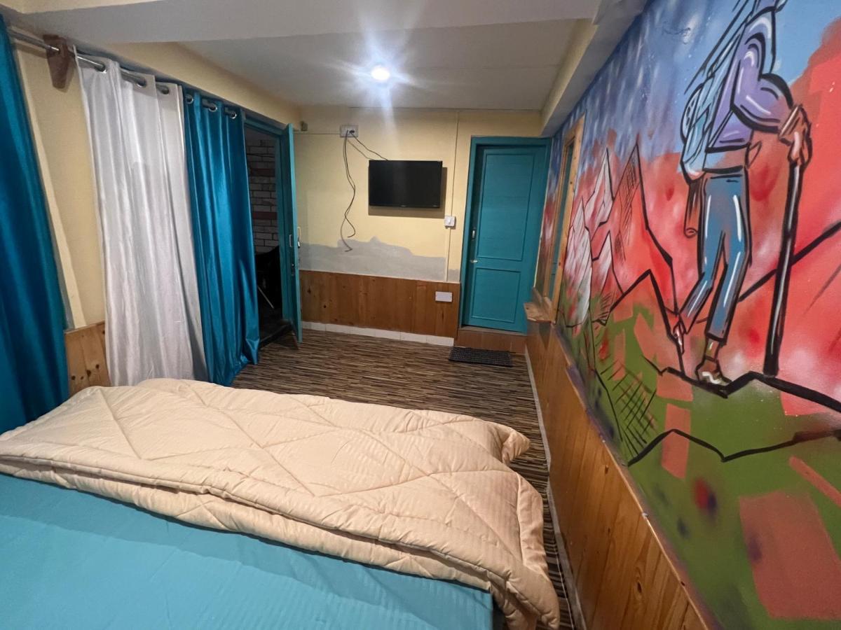 Hostel The Vagabond Manali Zewnętrze zdjęcie