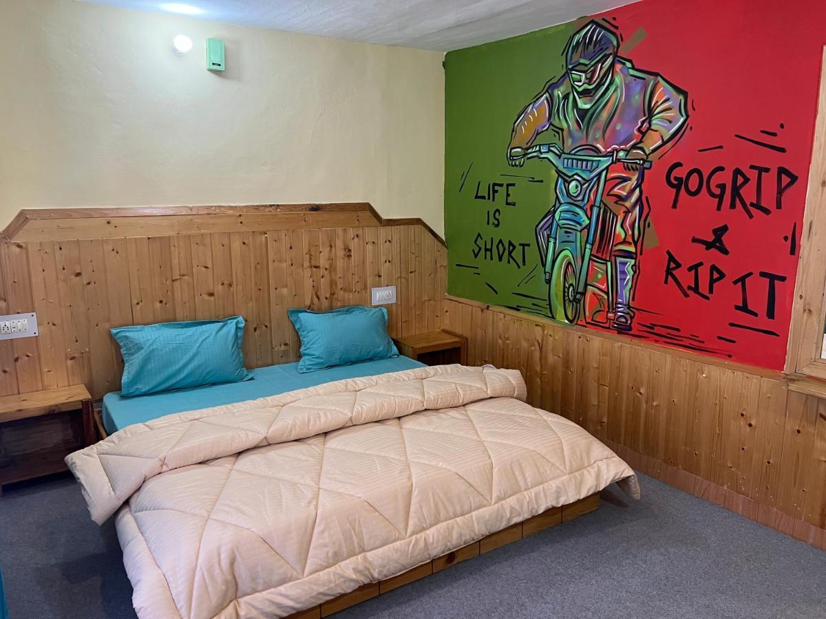 Hostel The Vagabond Manali Zewnętrze zdjęcie