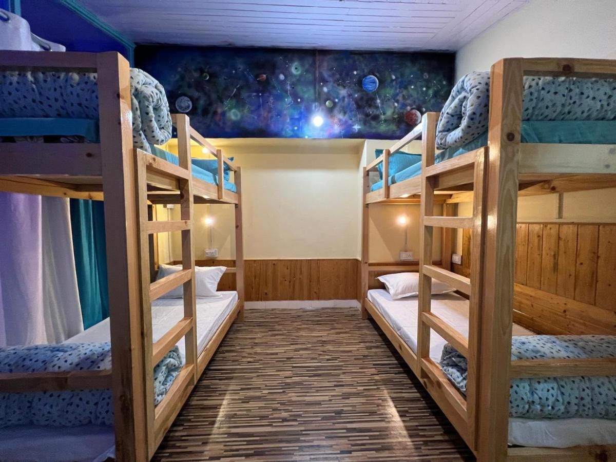 Hostel The Vagabond Manali Zewnętrze zdjęcie