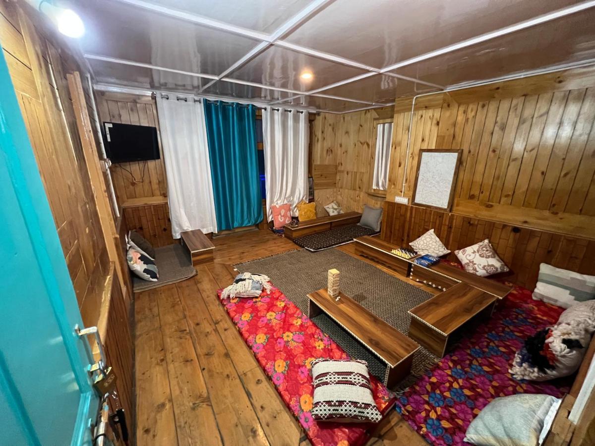 Hostel The Vagabond Manali Zewnętrze zdjęcie