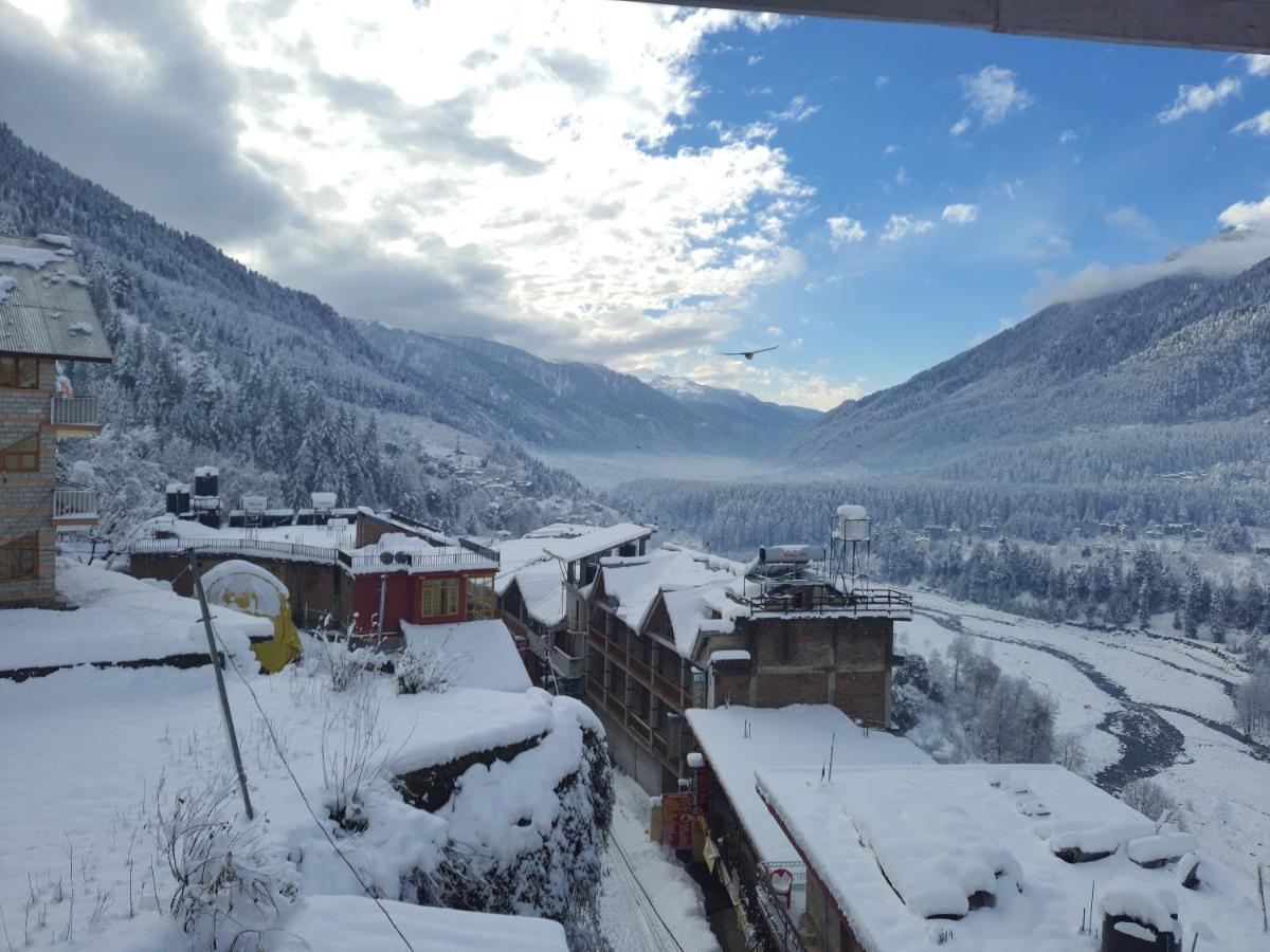 Hostel The Vagabond Manali Zewnętrze zdjęcie