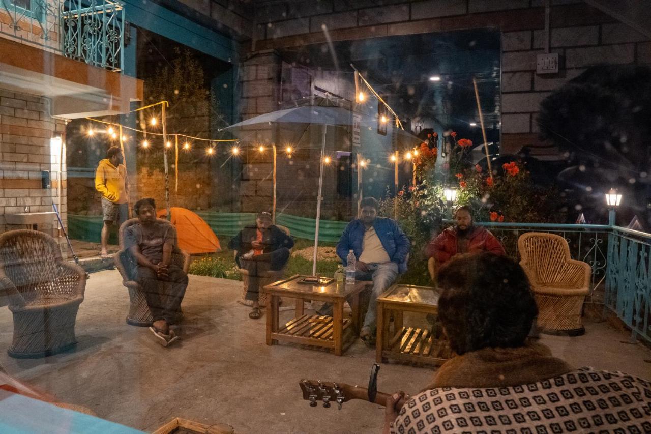 Hostel The Vagabond Manali Zewnętrze zdjęcie